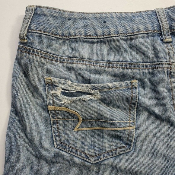 American Eagle Destroyed Denim Jean Shorts Size 6 Distressed - Picture 9 of 12